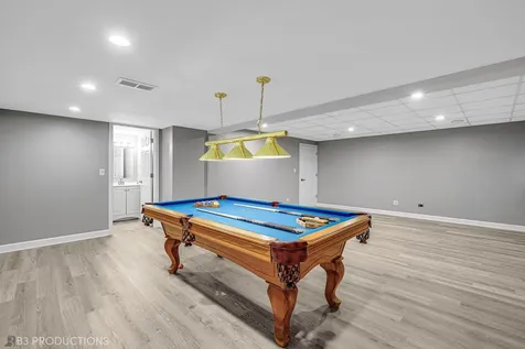 8233 West Chestnut Court Frankfort IL 60423