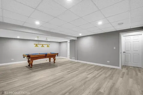 8233 West Chestnut Court Frankfort IL 60423