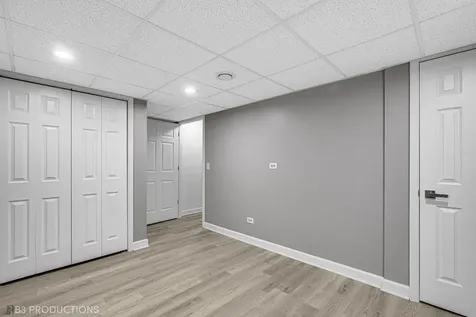 8233 West Chestnut Court Frankfort IL 60423