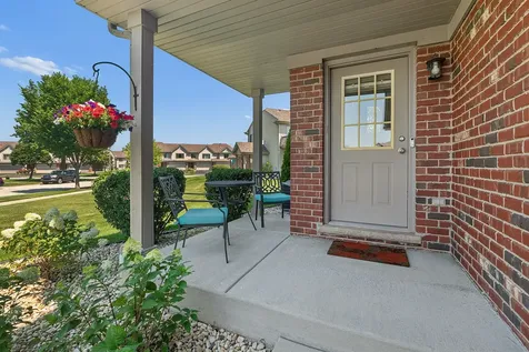 8233 West Chestnut Court Frankfort IL 60423