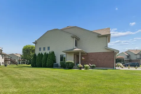 8233 West Chestnut Court Frankfort IL 60423