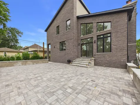 8313 West Church Street Niles IL 60714