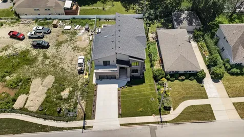 8313 West Church Street Niles IL 60714