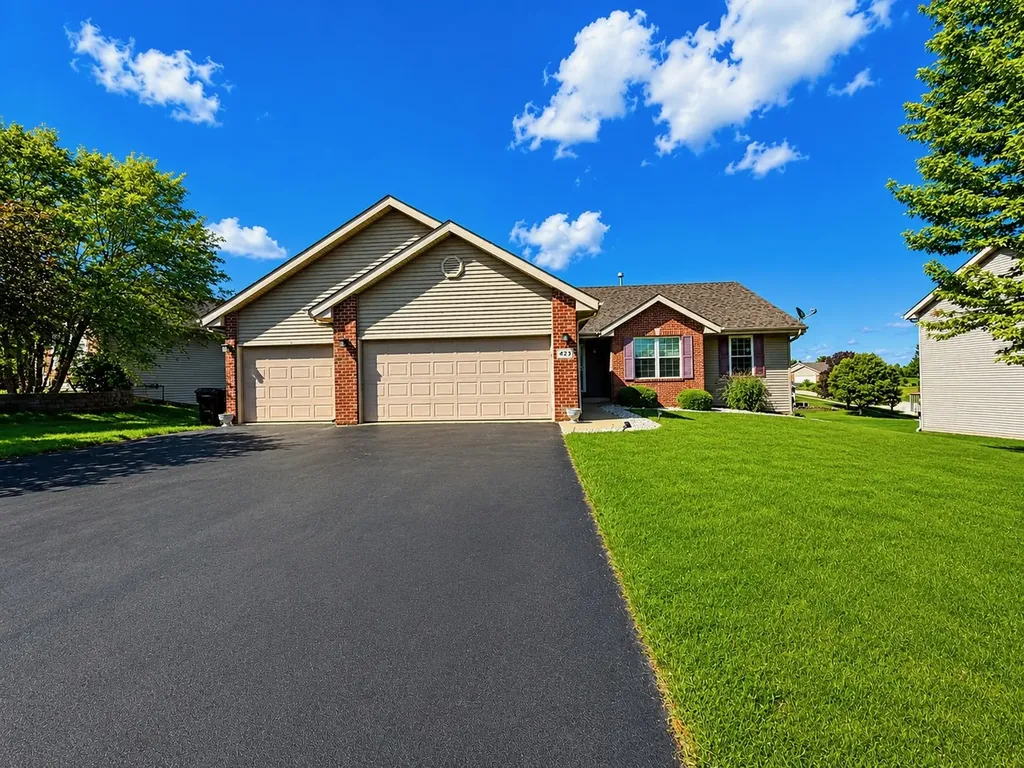 423 Cross Plains Road Rockford IL 61107