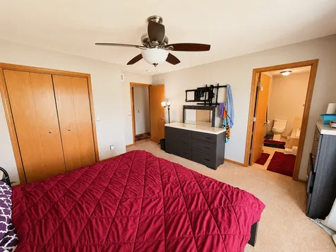 423 Cross Plains Road Rockford IL 61107