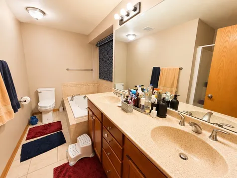423 Cross Plains Road Rockford IL 61107