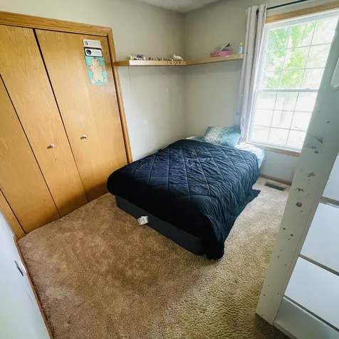 423 Cross Plains Road Rockford IL 61107