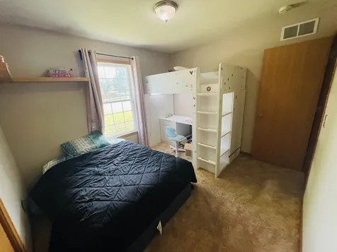 423 Cross Plains Road Rockford IL 61107