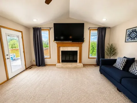 423 Cross Plains Road Rockford IL 61107
