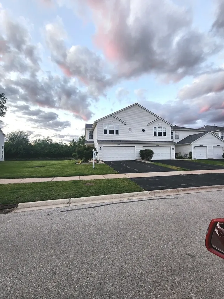14910 West Victoria Crossing Lockport IL 60441