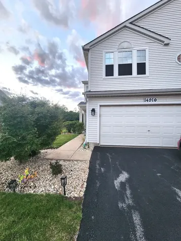 14910 West Victoria Crossing Lockport IL 60441