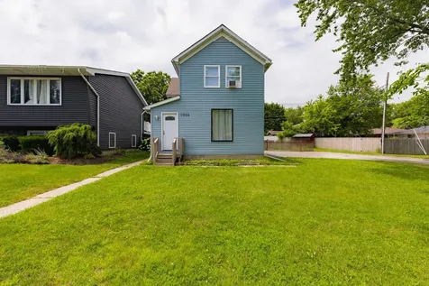 1904 Ezra Avenue Zion IL 60099