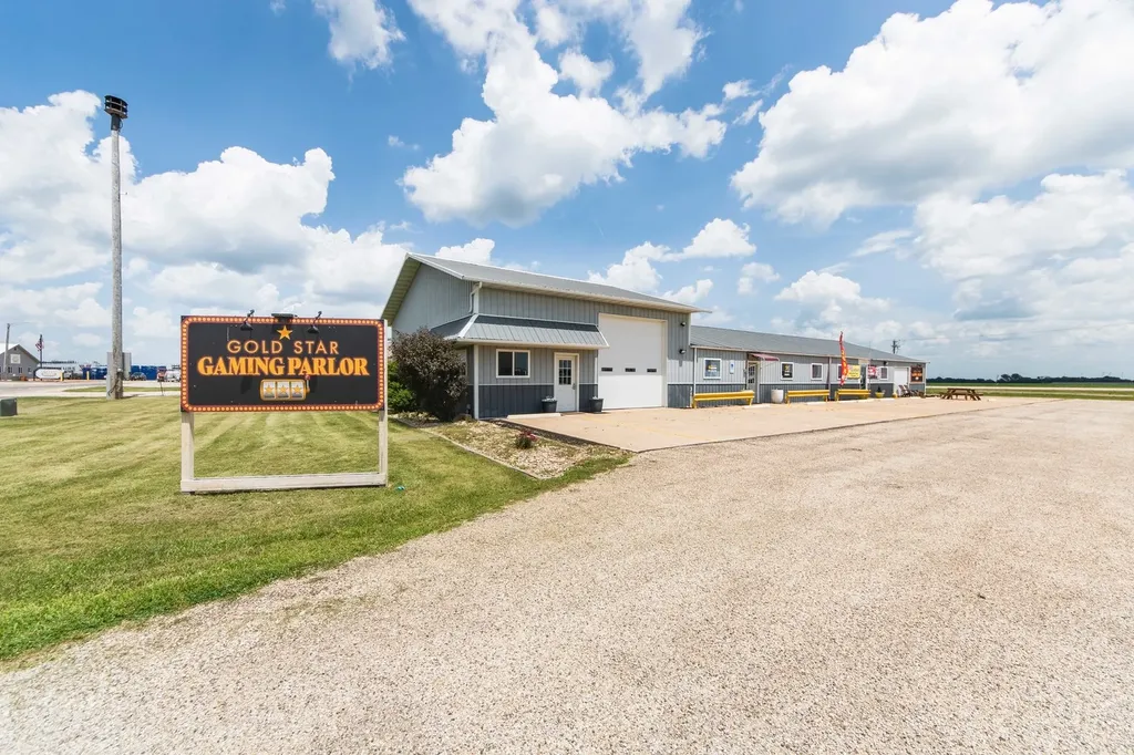 1421 Industrial Park Road Minonk IL 61760