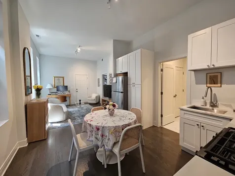 951 West Armitage Avenue Chicago IL 60614