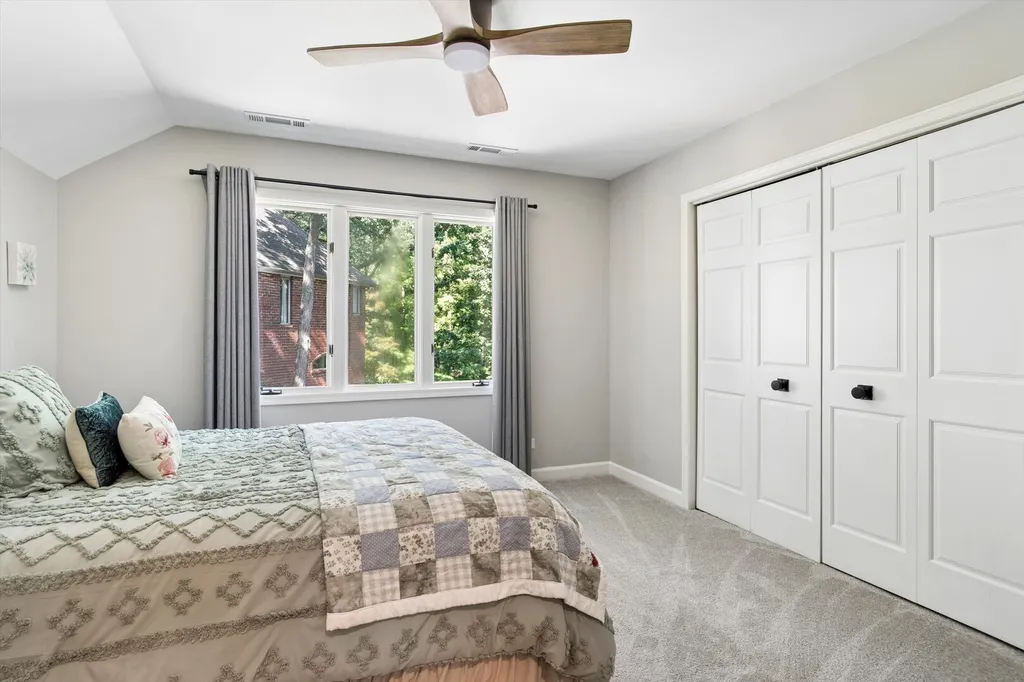 329 Royce Woods Court Naperville IL 60565