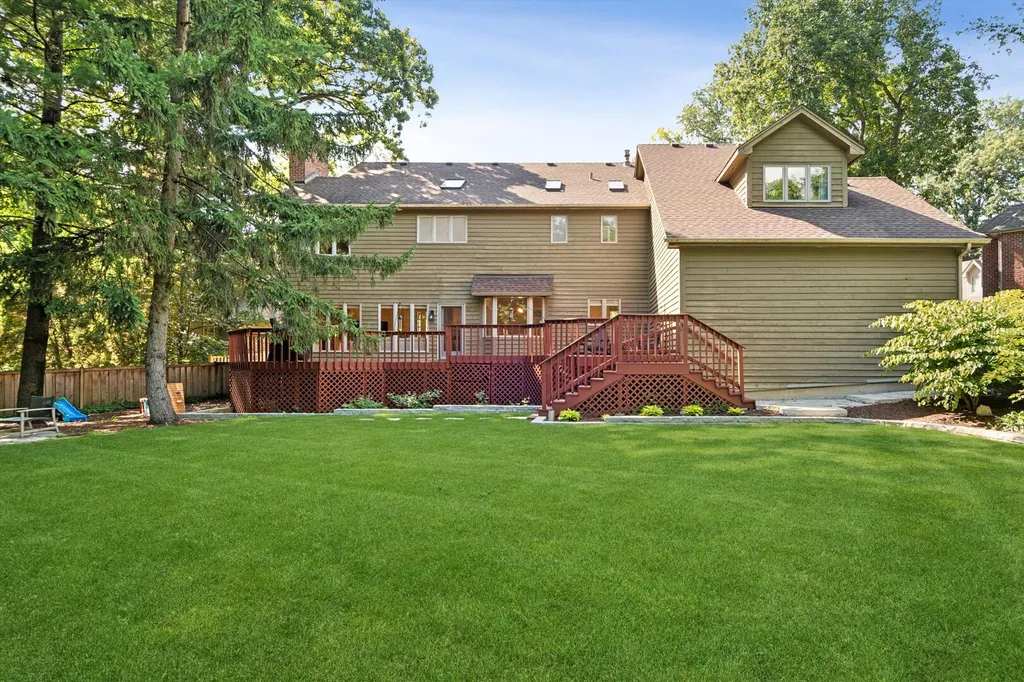 329 Royce Woods Court Naperville IL 60565