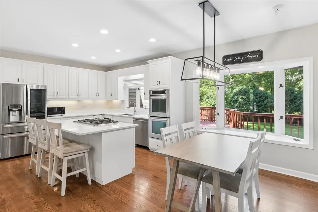329 Royce Woods Court Naperville IL 60565