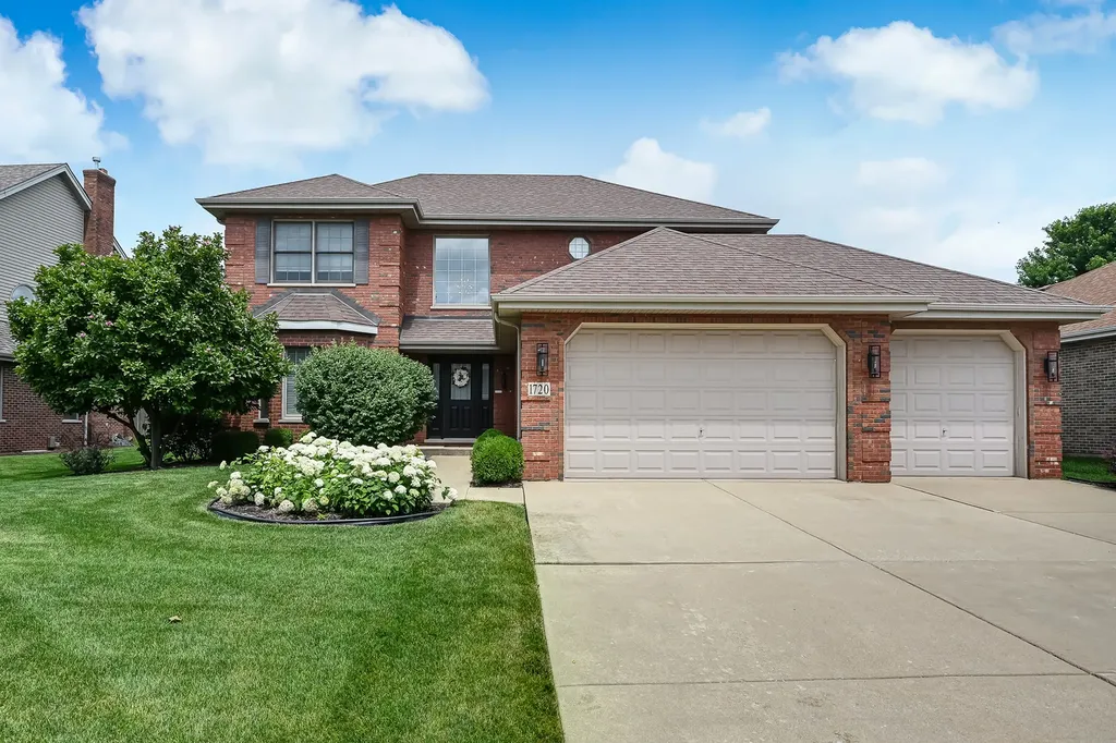 1720 Tower Hill Drive Woodridge IL 60517