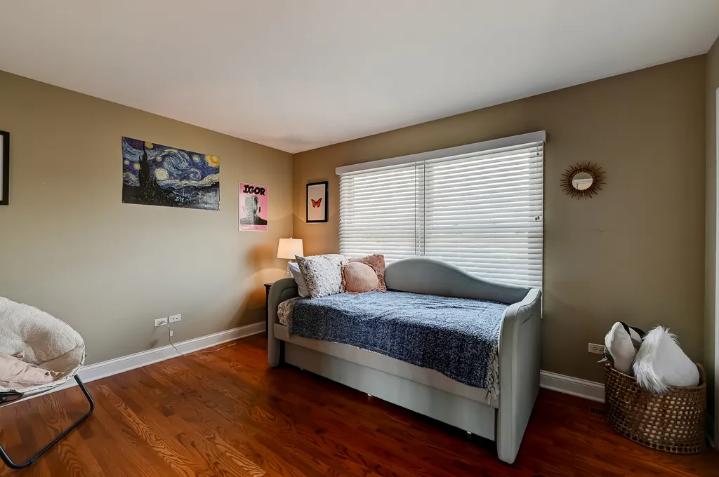 1720 Tower Hill Drive Woodridge IL 60517