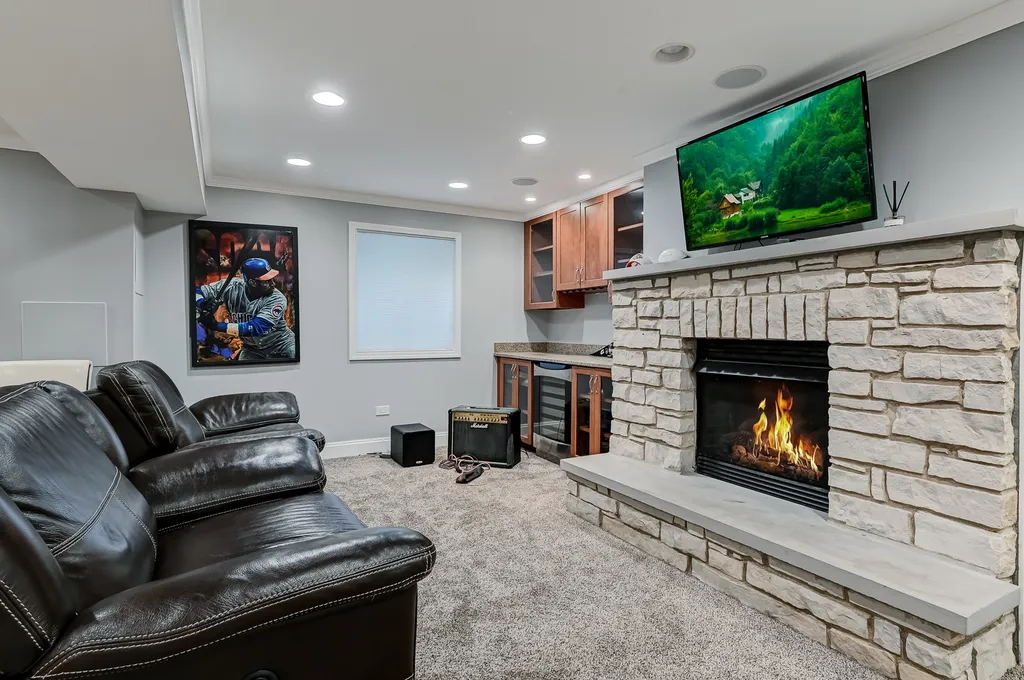 1720 Tower Hill Drive Woodridge IL 60517