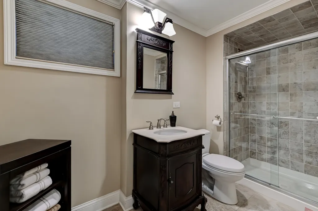 1720 Tower Hill Drive Woodridge IL 60517