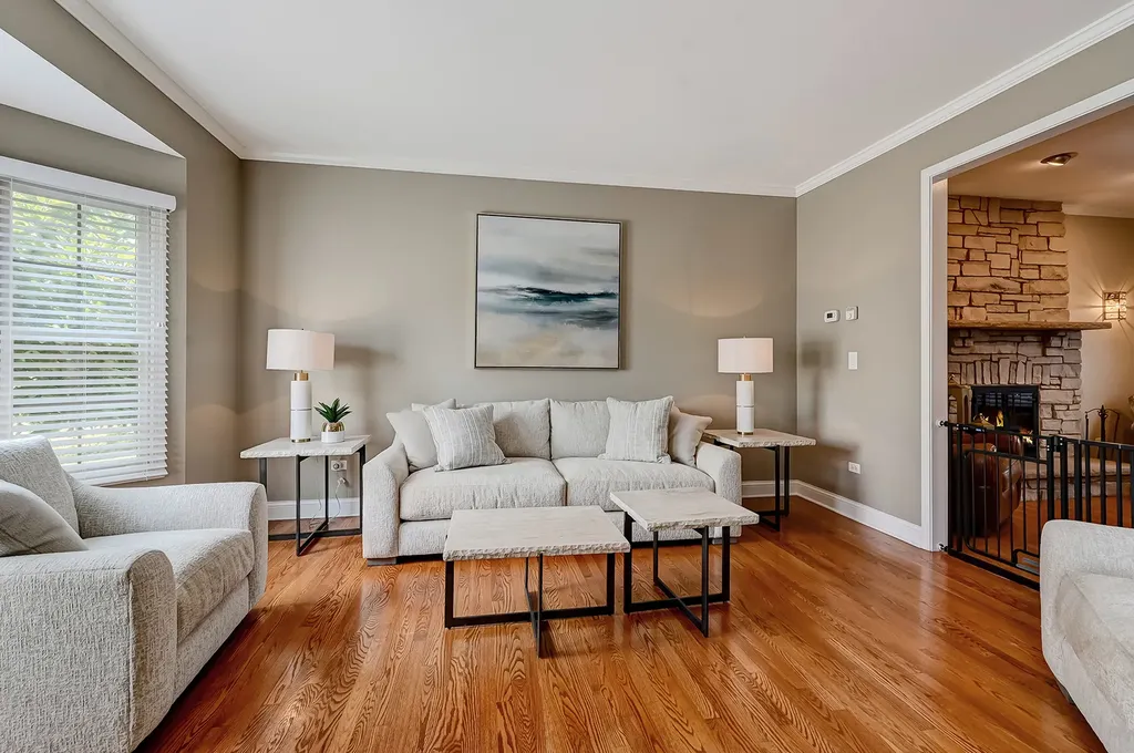 1720 Tower Hill Drive Woodridge IL 60517
