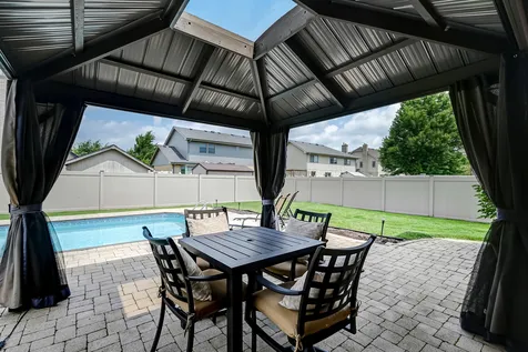 1720 Tower Hill Drive Woodridge IL 60517