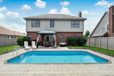 1720 Tower Hill Drive Woodridge IL 60517