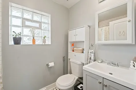 4656 25TH Avenue Schiller Park IL 60176