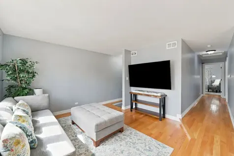 4656 25TH Avenue Schiller Park IL 60176
