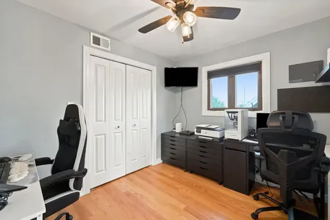 4656 25TH Avenue Schiller Park IL 60176