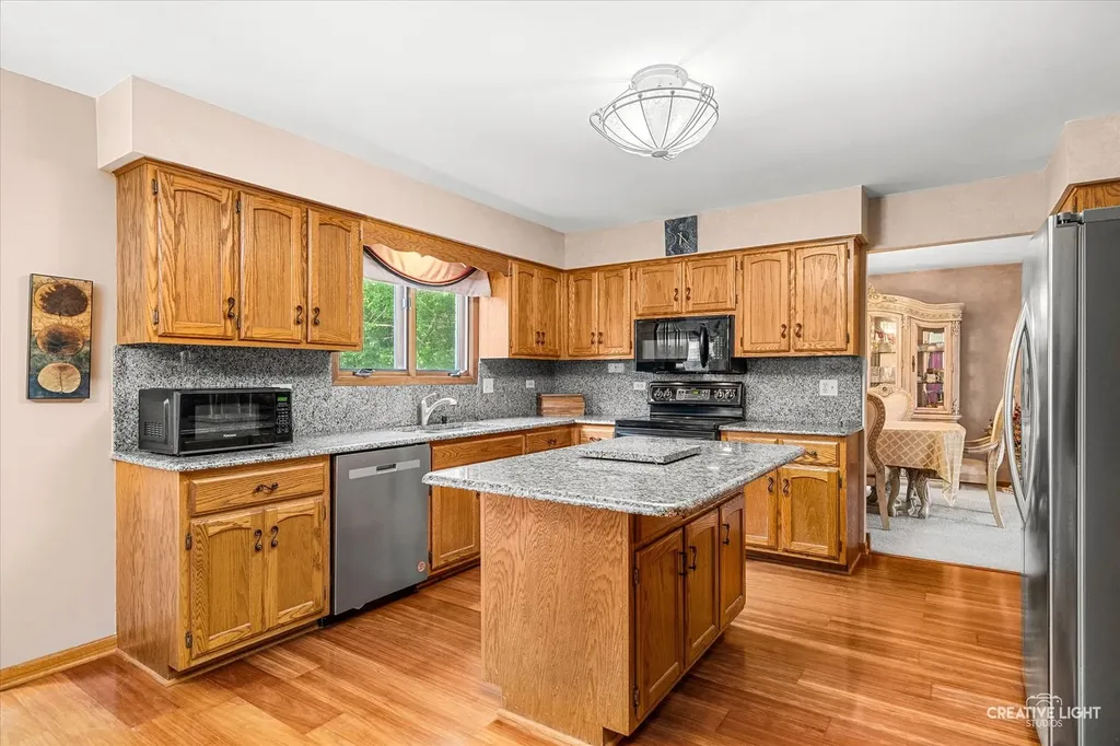 2277 Ridgewood Road Lisle IL 60532