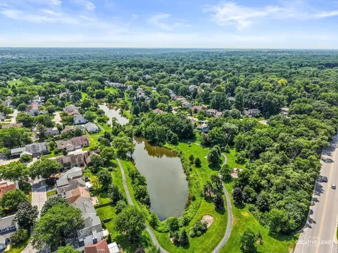 2277 Ridgewood Road Lisle IL 60532