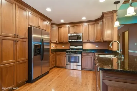 21 Arbor Drive Streamwood IL 60107