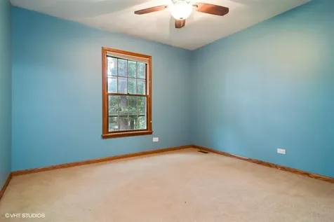 21 Arbor Drive Streamwood IL 60107