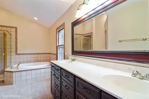 21 Arbor Drive Streamwood IL 60107