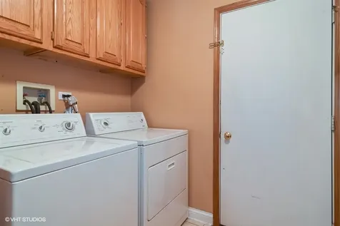 21 Arbor Drive Streamwood IL 60107