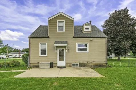 224 Avenue H Avenue Rochelle IL 61068