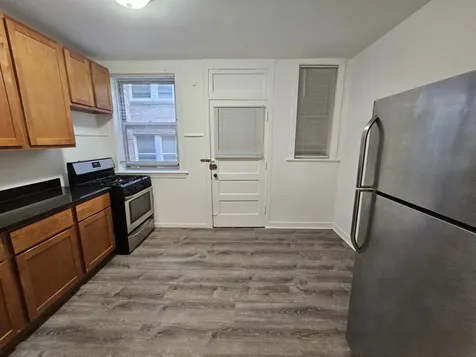 2456 West Catalpa Avenue Chicago IL 60625