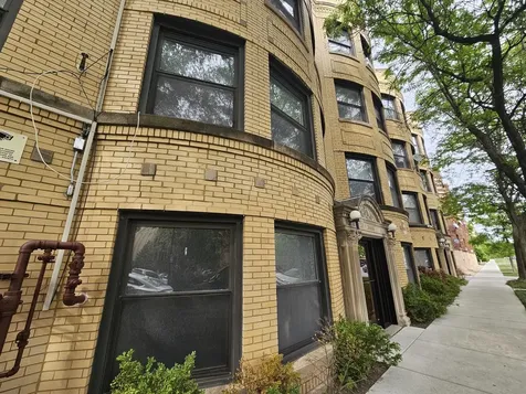 2456 West Catalpa Avenue Chicago IL 60625