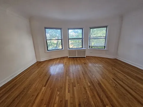 2456 West Catalpa Avenue Chicago IL 60625