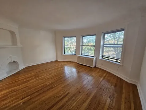 2456 West Catalpa Avenue Chicago IL 60625