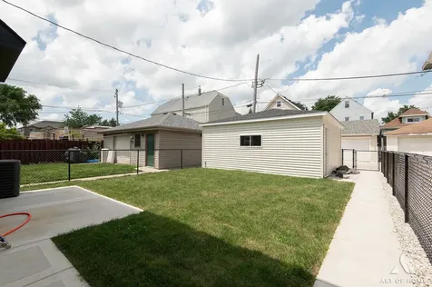 7610 West 60th Place Summit IL 60501