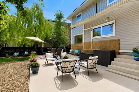 2012 West Estes Avenue Chicago IL 60645