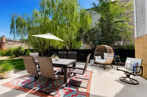 2012 West Estes Avenue Chicago IL 60645