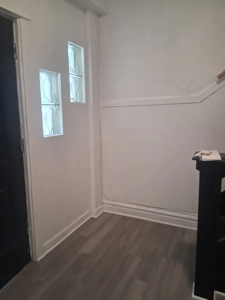 8518 South Muskegon Avenue Chicago IL 60617