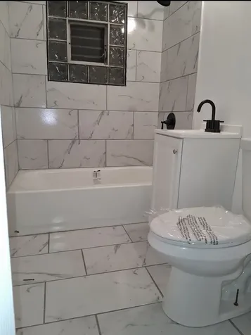 8518 South Muskegon Avenue Chicago IL 60617