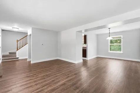 1 Regal Court Algonquin IL 60102