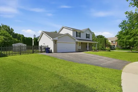 1 Regal Court Algonquin IL 60102
