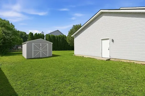 1 Regal Court Algonquin IL 60102